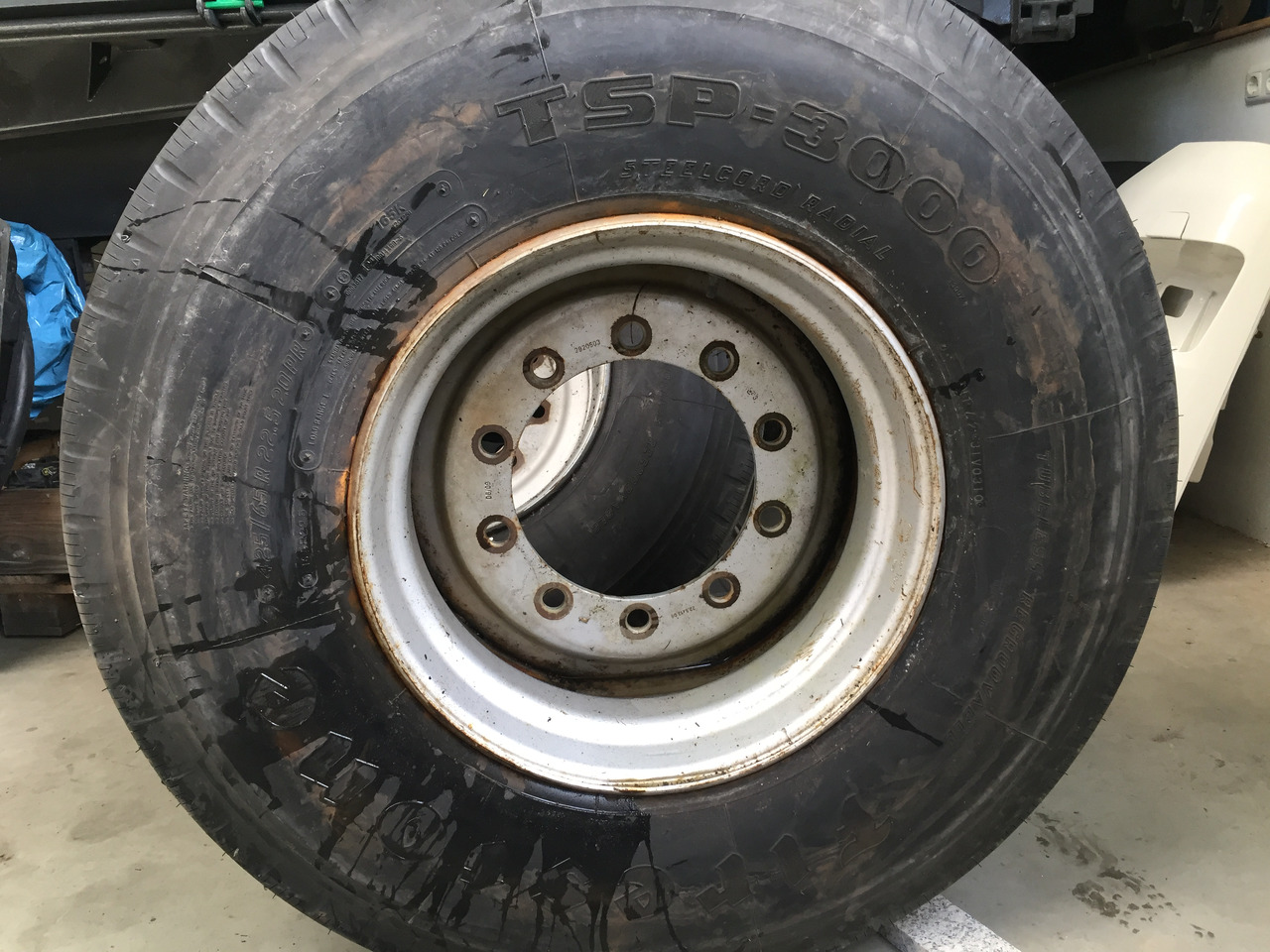 Neue Reifen, Firestone TSP - 3000, Größe : 425 / 65 R x 22,5 - 2 Stück mit Felgen - Riepa - Kravas automašīna: foto 1 Neue Reifen, Firestone TSP - 3000, Größe : 425 / 65 R x 22,5 - 2 Stück mit Felgen - Riepa - Kravas automašīna: foto 1