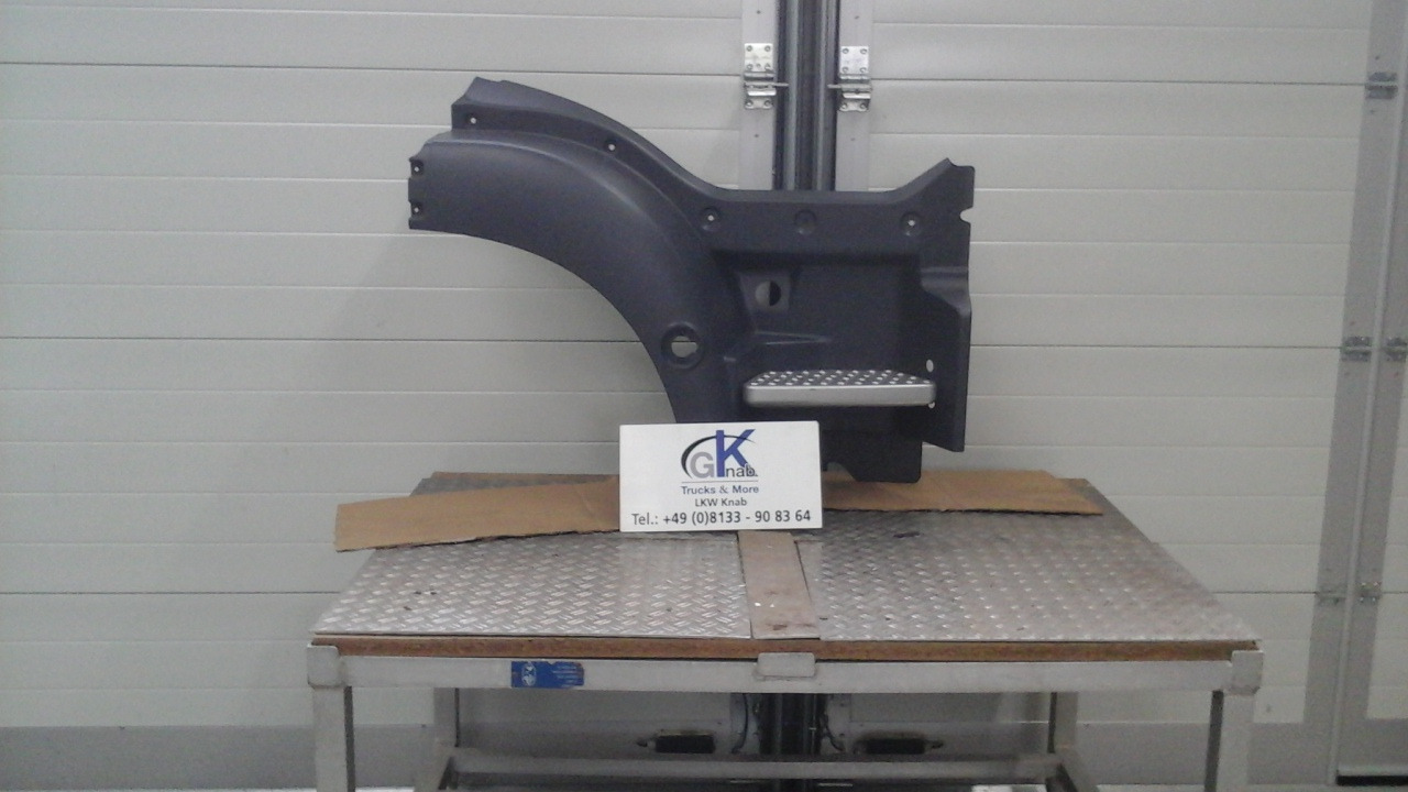 Neuwertiger MAN TGM / TG3 Einstiegkotflügel kurz, komplett, rechts Artikel - Nr.: 81.61520 - 0210 - Spārns - Kravas automašīna: foto 1 Neuwertiger MAN TGM / TG3 Einstiegkotflügel kurz, komplett, rechts Artikel - Nr.: 81.61520 - 0210 - Spārns - Kravas automašīna: foto 1