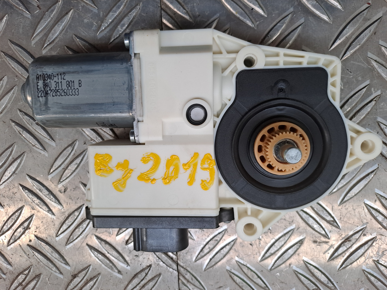 Neuwertiger MAN TGS Elektromotor Fensterheber links, Artikel - Nr. : 81.25970 - 6107 - Logu pacēlājs - Kravas automašīna: foto 3 Neuwertiger MAN TGS Elektromotor Fensterheber links, Artikel - Nr. : 81.25970 - 6107 - Logu pacēlājs - Kravas automašīna: foto 3