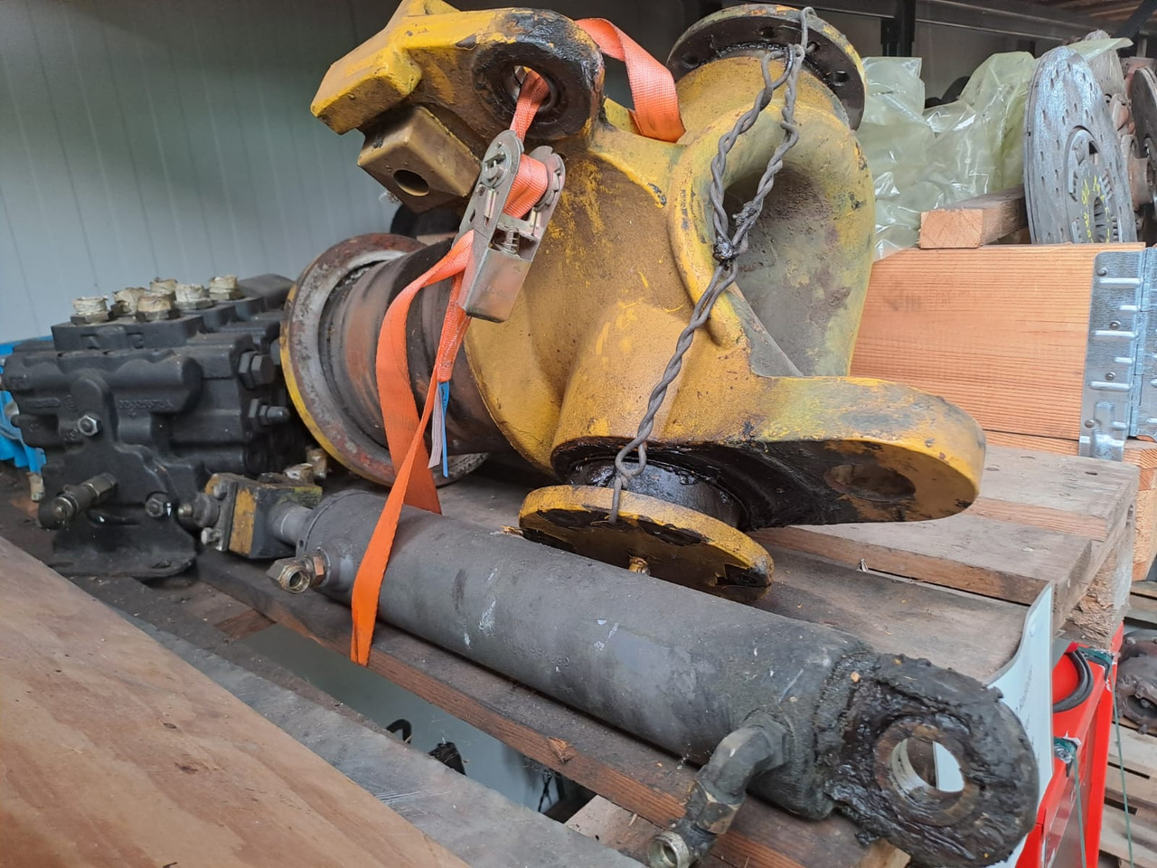 VOLVO L 40 B Drehbock / Drehdurchführung - Hidraulika - Celtniecības tehnika: foto 5 VOLVO L 40 B Drehbock / Drehdurchführung - Hidraulika - Celtniecības tehnika: foto 5