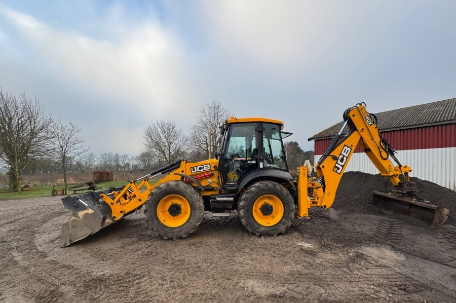 JCB 4CX SITEMASTER - Ekskavators: foto 1 JCB 4CX SITEMASTER - Ekskavators: foto 1