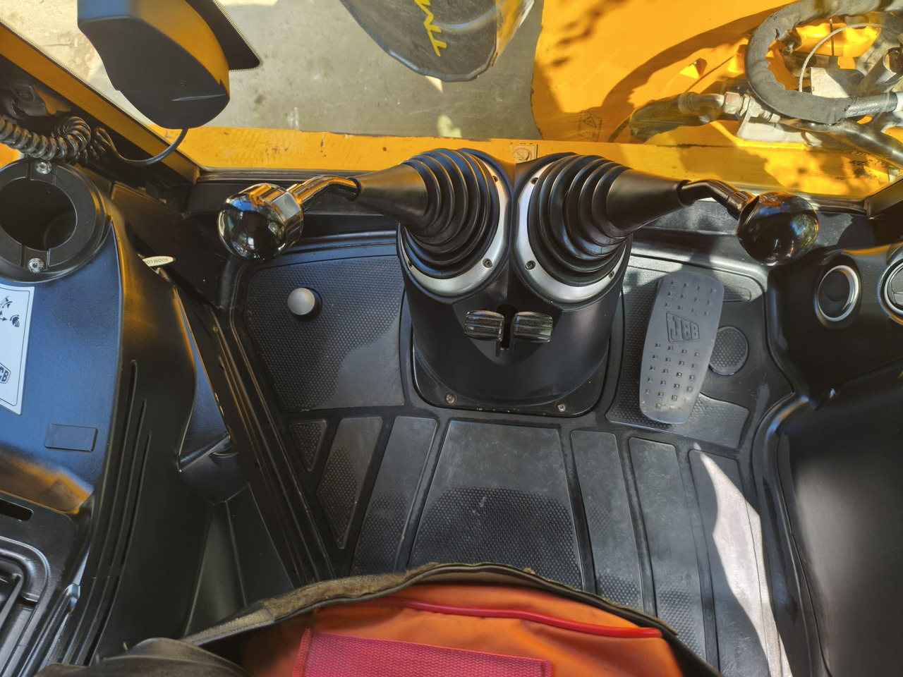 JCB 4CX līzingu JCB 4CX: foto 7