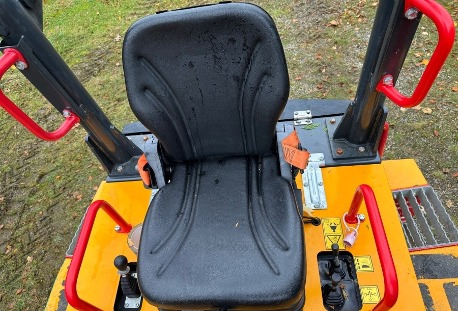 THWAITES T300H - Bezceļu pašizgāzējs: foto 5 THWAITES T300H - Bezceļu pašizgāzējs: foto 5