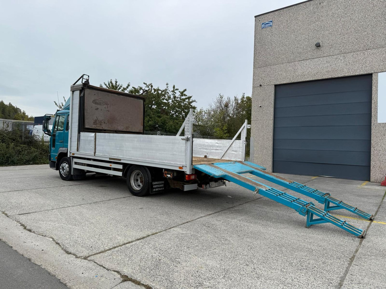 VOLVO FL 12 250, 2004 god. - Bortu kravas automašīna/ Platforma: foto 2 VOLVO FL 12 250, 2004 god. - Bortu kravas automašīna/ Platforma: foto 2