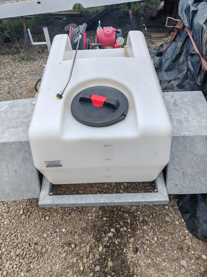 Tank na prikolici - Celtniecības maisītājs, Piekabe: foto 4 Tank na prikolici - Celtniecības maisītājs, Piekabe: foto 4