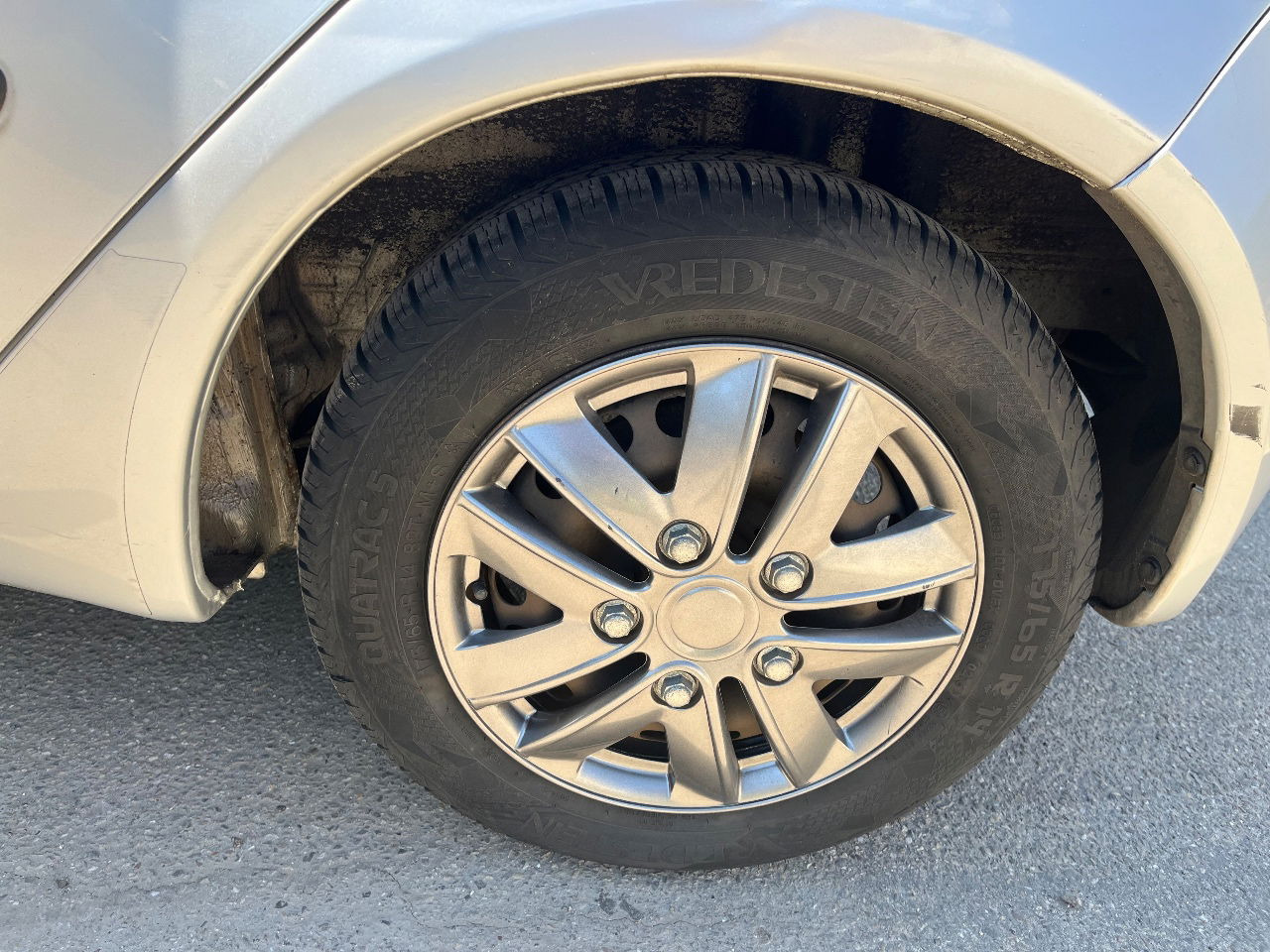 Mitsubishi Colt 1.3 Airco - Vieglā automašīna: foto 5 Mitsubishi Colt 1.3 Airco - Vieglā automašīna: foto 5