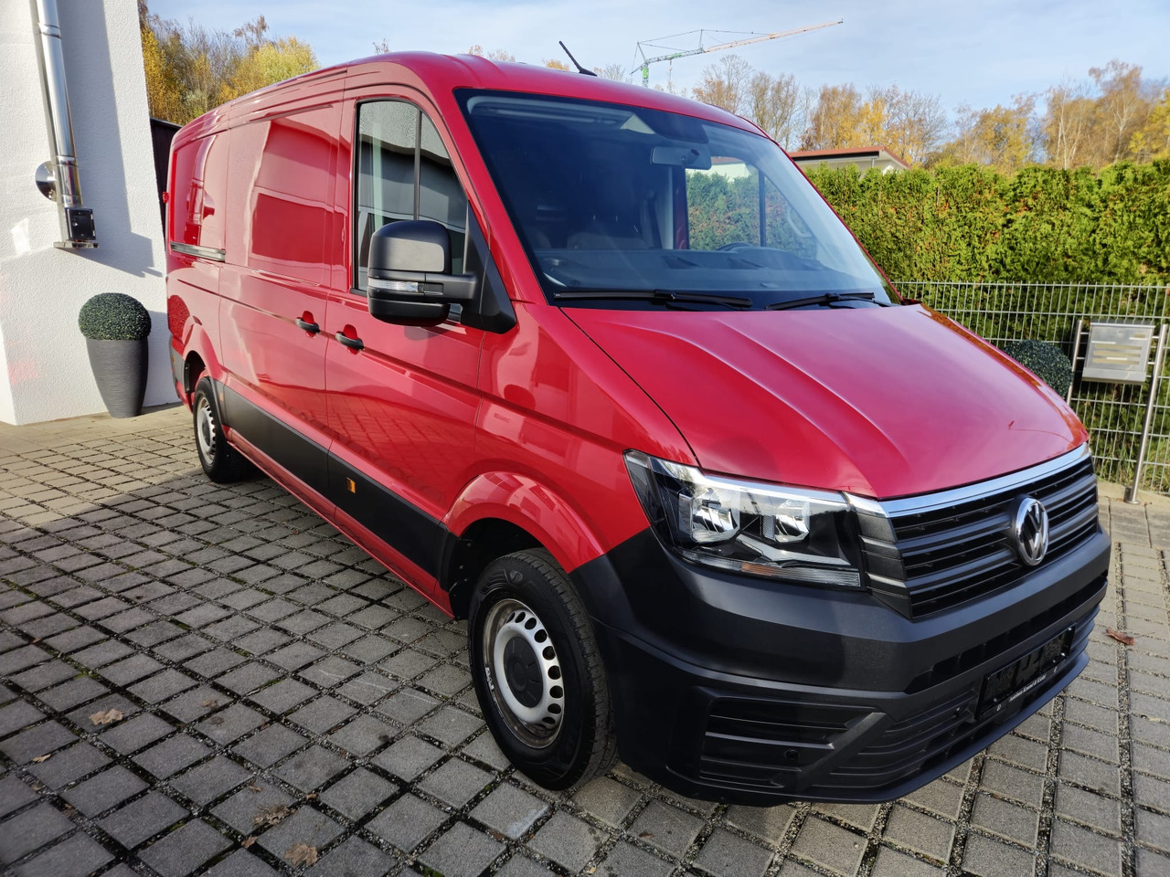 Volkswagen Crafter Kasten 35 FWD mittellang/Kamera/Navi/App - Kravas mikroautobuss: foto 2 Volkswagen Crafter Kasten 35 FWD mittellang/Kamera/Navi/App - Kravas mikroautobuss: foto 2