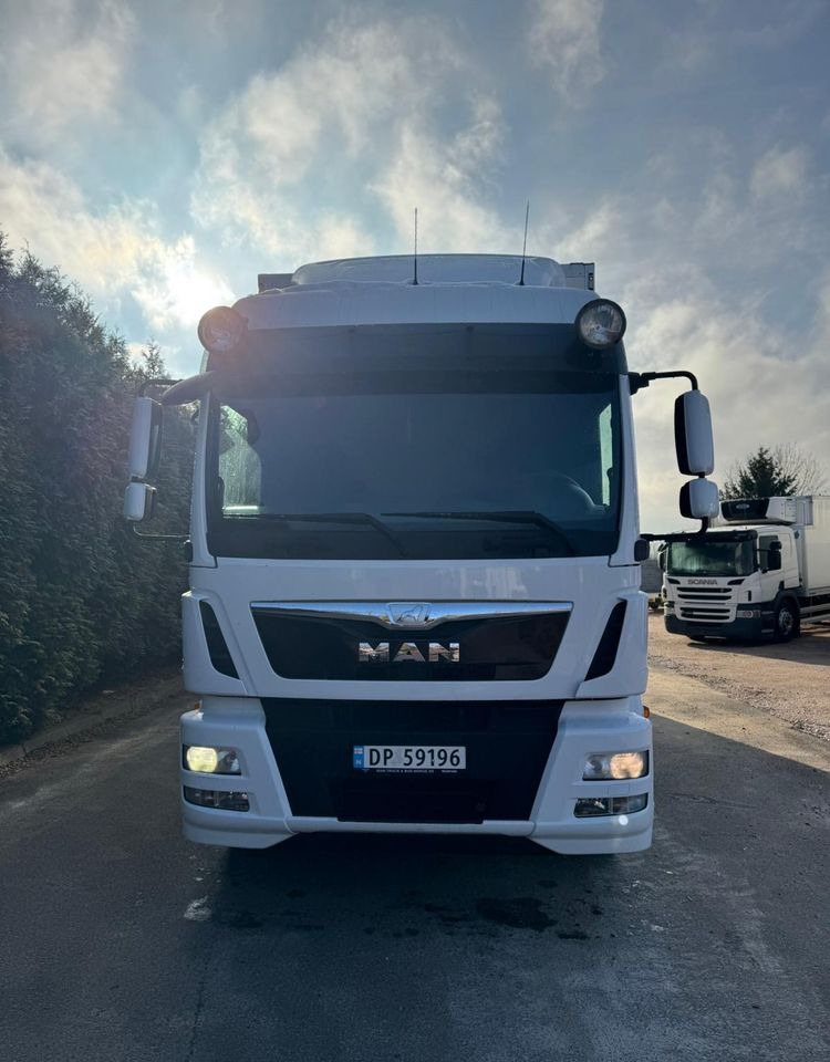 MAN MAN TGM 18.290/ IZOTERMA / OTWIERANY BOK/ /WINDA / 19 EUROPALET/ NISKI PRZEBIEG /SYPIALKA /ACC/EURO6 - Kravas automašīna refrižerators: foto 3 MAN MAN TGM 18.290/ IZOTERMA / OTWIERANY BOK/ /WINDA / 19 EUROPALET/ NISKI PRZEBIEG /SYPIALKA /ACC/EURO6 - Kravas automašīna refrižerators: foto 3