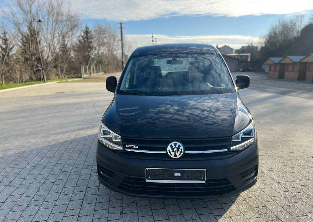 Volkswagen CADDY/2.0/4X4/ SPROWADZONY na/1 WŁ/FV23%/SERWISOWANY/VW/FORD/OPEL/CITROEN - Kravas mikroautobuss: foto 4 Volkswagen CADDY/2.0/4X4/ SPROWADZONY na/1 WŁ/FV23%/SERWISOWANY/VW/FORD/OPEL/CITROEN - Kravas mikroautobuss: foto 4