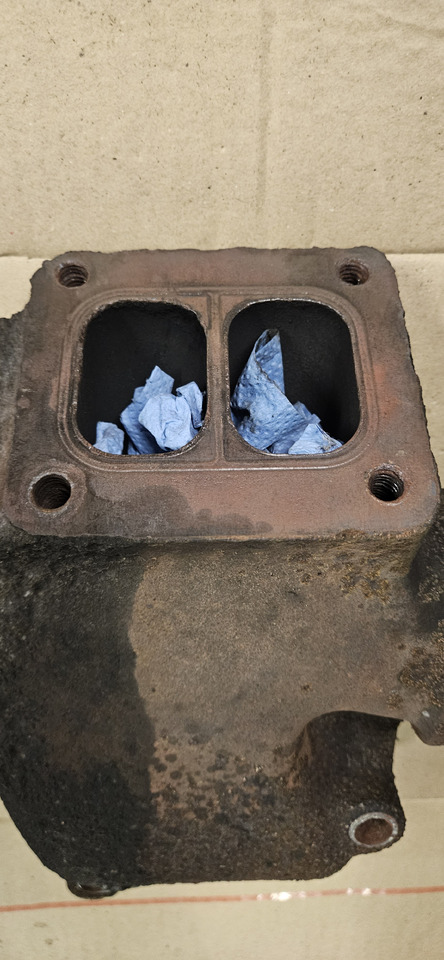 John deere R86029 - Izplūdes kolektors: foto 2 John deere R86029 - Izplūdes kolektors: foto 2