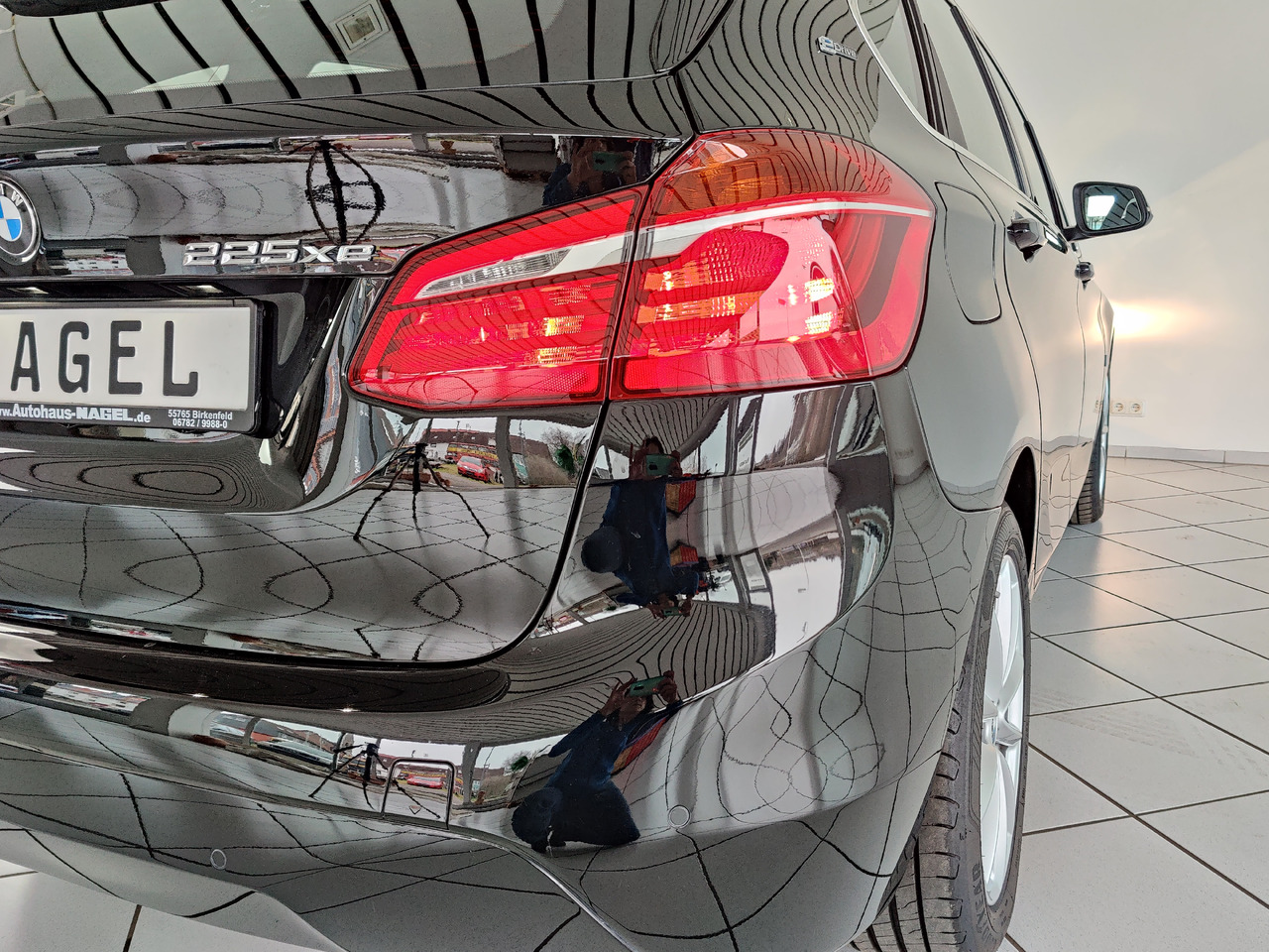 BMW 225 xe ActiveTourer iPerf. Advantage*Navi*SHZ* Hybrid 165kW - Sedans: foto 5 BMW 225 xe ActiveTourer iPerf. Advantage*Navi*SHZ* Hybrid 165kW - Sedans: foto 5