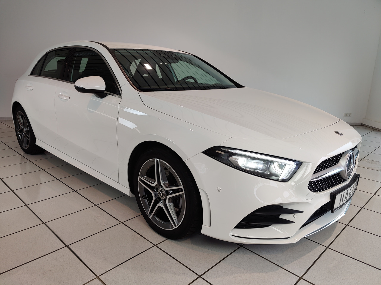 Mercedes-Benz A 200 7G-DCT AMG Line Kamera Navi LED SHZ - Sedans: foto 2 Mercedes-Benz A 200 7G-DCT AMG Line Kamera Navi LED SHZ - Sedans: foto 2