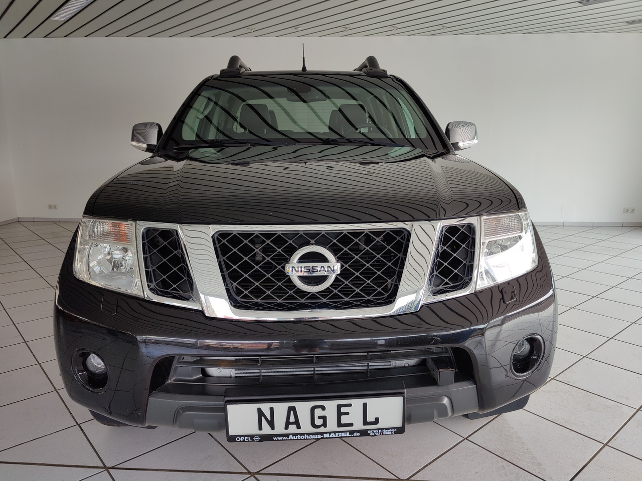 Nissan Navara Pickup (D40M)(05.2005->) Double Cab LE V6 4X4 Navi Kam Leder SHZ AHK - Pikaps: foto 3 Nissan Navara Pickup (D40M)(05.2005->) Double Cab LE V6 4X4 Navi Kam Leder SHZ AHK - Pikaps: foto 3