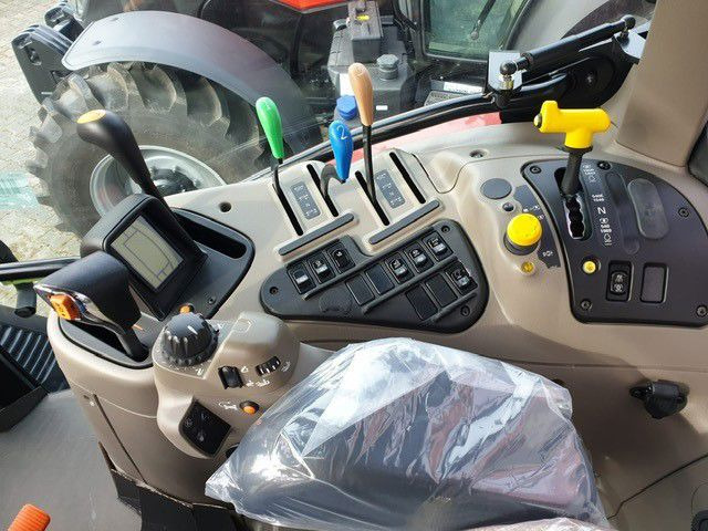 Case IH Maxxum 115 - Traktors: foto 4 Case IH Maxxum 115 - Traktors: foto 4