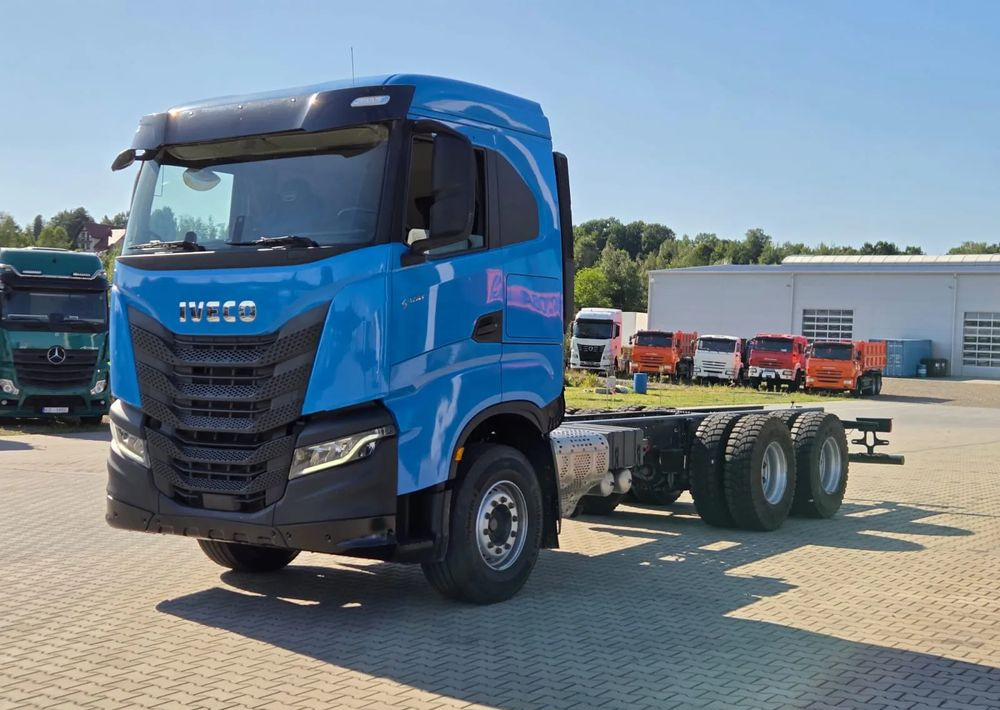 Iveco S-WAY - Šasija kravas automašīna: foto 1 Iveco S-WAY - Šasija kravas automašīna: foto 1