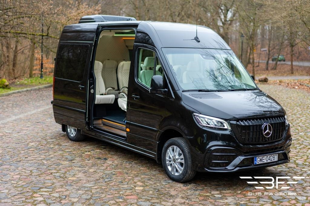 Mercedes-Benz Sprinter 319, Taxi 11+1 !! - Mikroautobuss: foto 2 Mercedes-Benz Sprinter 319, Taxi 11+1 !! - Mikroautobuss: foto 2