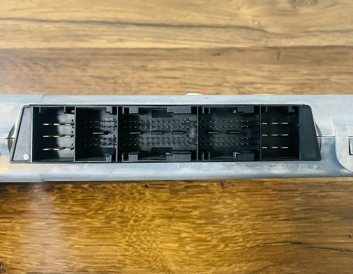 DAF Control Unit VIC3 used - Elektroniskais vadības bloks (ECU) - Kravas automašīna: foto 3 DAF Control Unit VIC3 used - Elektroniskais vadības bloks (ECU) - Kravas automašīna: foto 3