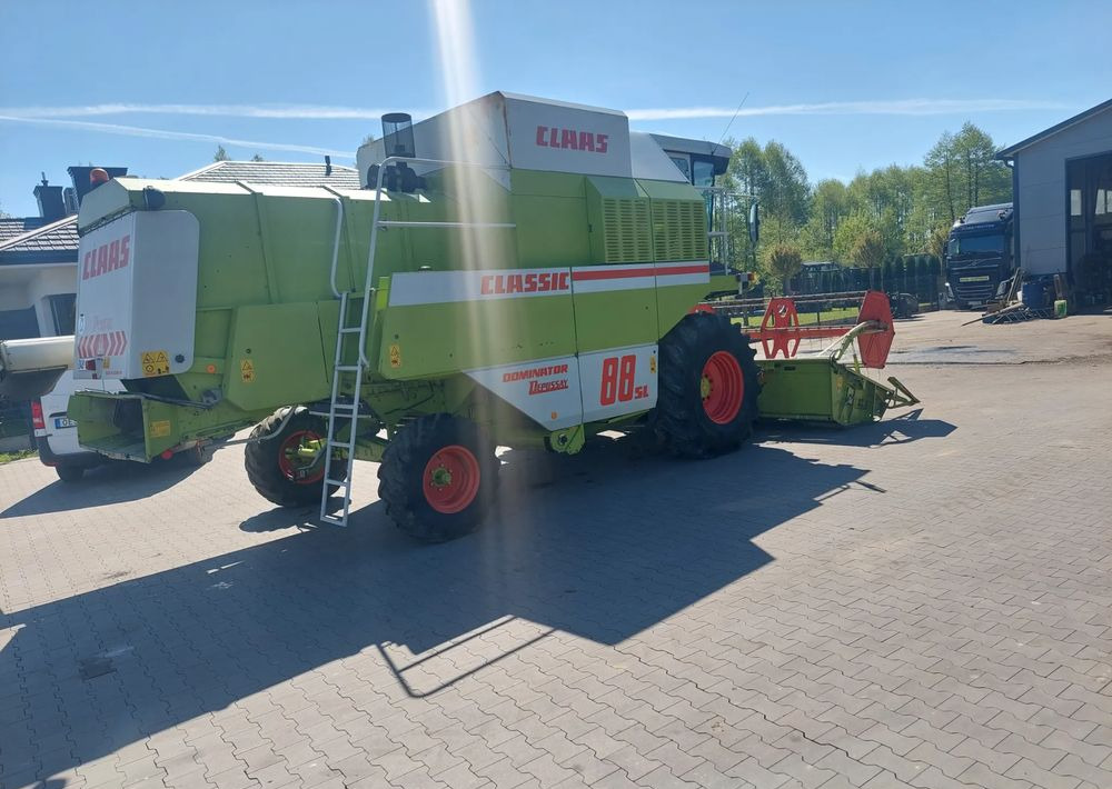 Claas Dominator 88SL - Labības kombains: foto 3 Claas Dominator 88SL - Labības kombains: foto 3