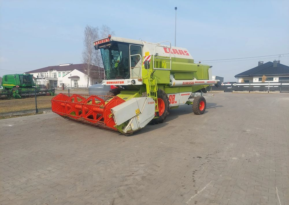 Claas Dominator 98SL - Labības kombains: foto 2 Claas Dominator 98SL - Labības kombains: foto 2