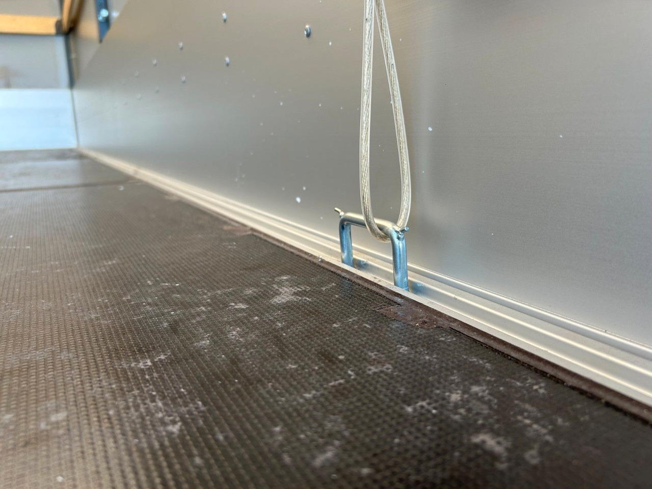 Fiat DUCATO XLWB MAXI Pritsche+Plane - Furgons ar tentu: foto 3 Fiat DUCATO XLWB MAXI Pritsche+Plane - Furgons ar tentu: foto 3