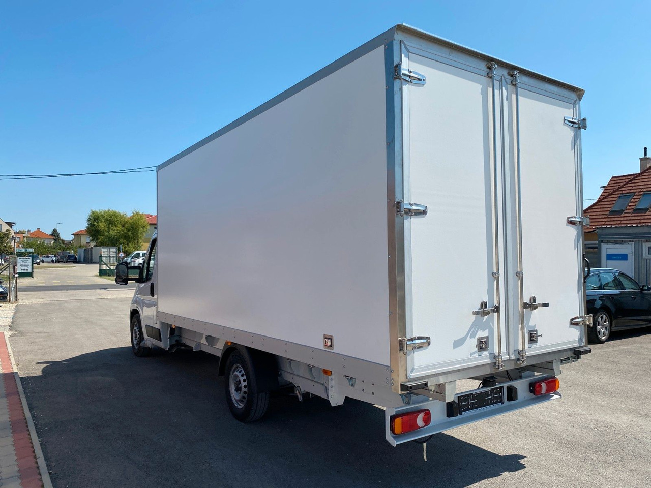 Fiat Ducato KOFFER - Furgons ar slēgtā virsbūve: foto 4 Fiat Ducato KOFFER - Furgons ar slēgtā virsbūve: foto 4
