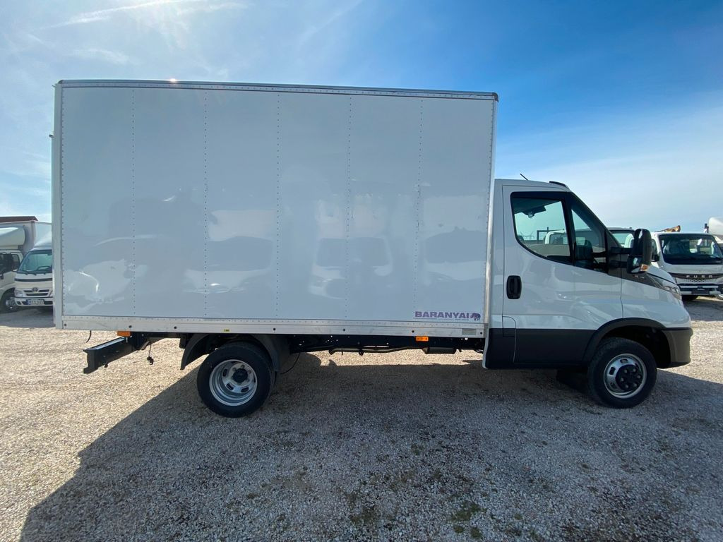 Iveco Daily Koffer mit LBW SOFORT Euro6E Iveco Daily Koffer mit LBW SOFORT Euro6E - Furgons ar slēgtā virsbūve: foto 2 Iveco Daily Koffer mit LBW SOFORT Euro6E Iveco Daily Koffer mit LBW SOFORT Euro6E - Furgons ar slēgtā virsbūve: foto 2