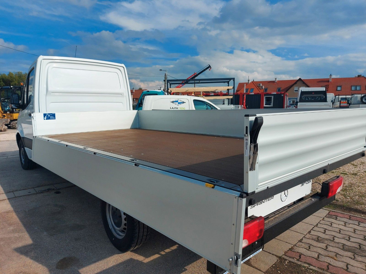 Mercedes-Benz Sprinter 315Pritsche - Automašīna ar kravas platformu: foto 4 Mercedes-Benz Sprinter 315Pritsche - Automašīna ar kravas platformu: foto 4