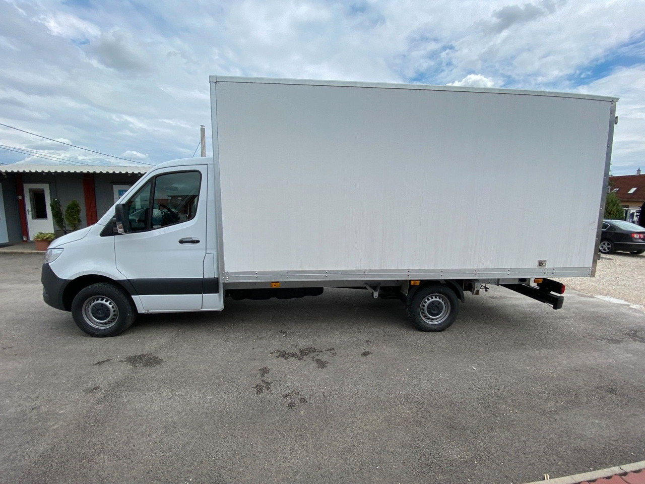 Mercedes-Benz Sprinter 319 Koffer - Furgons ar slēgtā virsbūve: foto 3 Mercedes-Benz Sprinter 319 Koffer - Furgons ar slēgtā virsbūve: foto 3