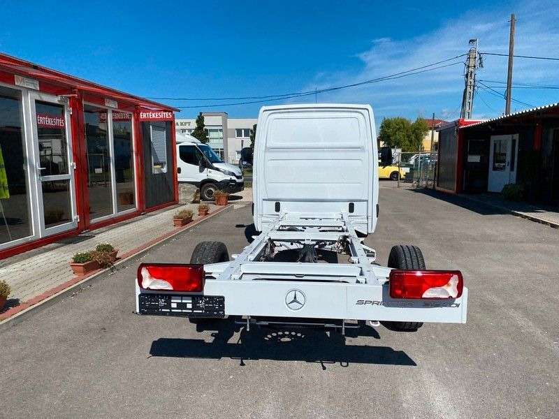 Mercedes-Benz Sprinter 319 Pritsche+Plane 3,5T Anhängelast - Furgons ar tentu: foto 5 Mercedes-Benz Sprinter 319 Pritsche+Plane 3,5T Anhängelast - Furgons ar tentu: foto 5