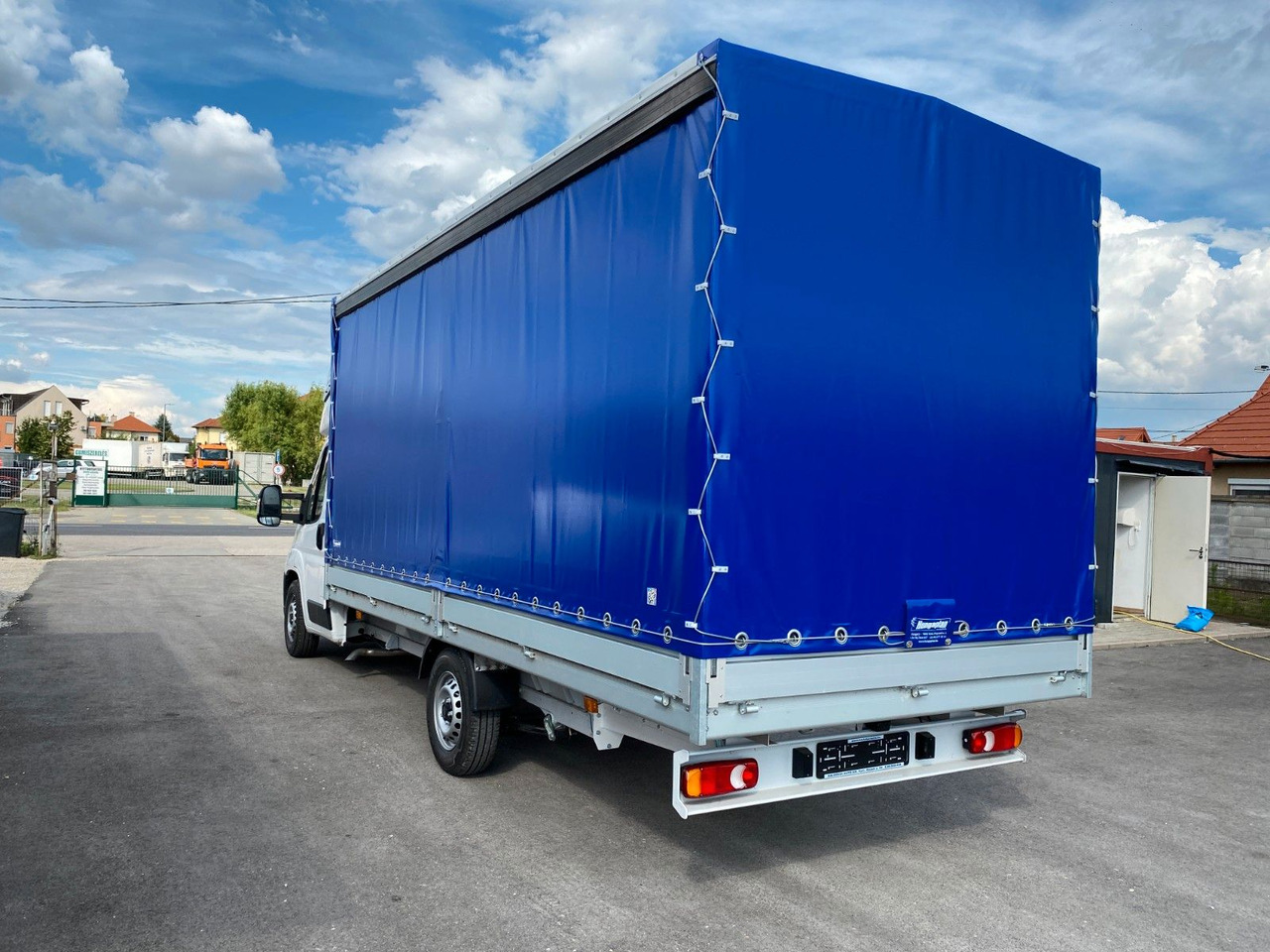 Peugeot BOXER CHC L4 HEAVY PRITSCHE+PLANE+SCHLAFKABINE - Furgons ar tentu: foto 4 Peugeot BOXER CHC L4 HEAVY PRITSCHE+PLANE+SCHLAFKABINE - Furgons ar tentu: foto 4