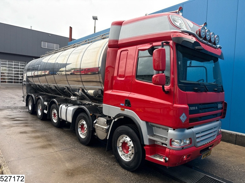 Ginaf X 5250 SE 10x4, EURO 5, 33.500 liter, Parcisa, Milk - Autocisterna: foto 2 Ginaf X 5250 SE 10x4, EURO 5, 33.500 liter, Parcisa, Milk - Autocisterna: foto 2