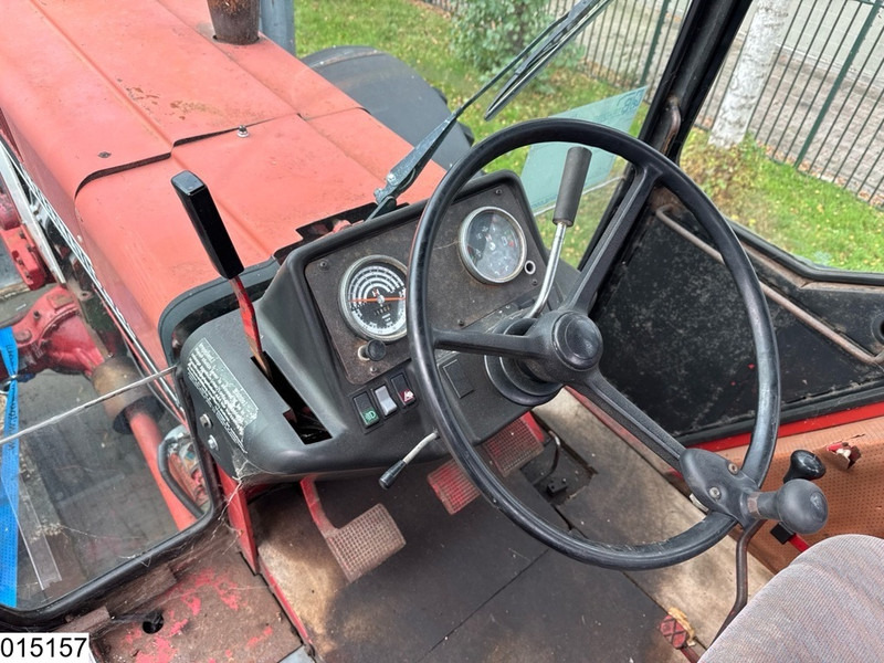 International 955A - Traktors: foto 5 International 955A - Traktors: foto 5