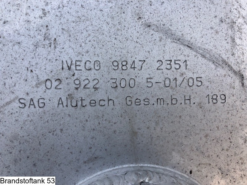 Iveco B 0.74 x D 0.65 x H 0.62 = 300 Liter - Degvielas tvertne: foto 2 Iveco B 0.74 x D 0.65 x H 0.62 = 300 Liter - Degvielas tvertne: foto 2