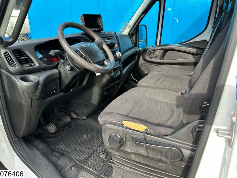 Iveco Daily 70C14 CNG EURO 6, Dhollandia, CNG - Kravas automašīna ar slēgto virsbūvi: foto 5 Iveco Daily 70C14 CNG EURO 6, Dhollandia, CNG - Kravas automašīna ar slēgto virsbūvi: foto 5