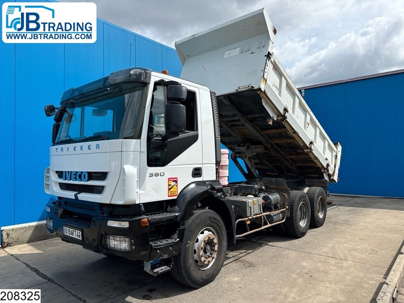 Iveco Trakker 360 6x4, Manual, Steel suspension - Kravas automašīna pašizgāzējs: foto 1 Iveco Trakker 360 6x4, Manual, Steel suspension - Kravas automašīna pašizgāzējs: foto 1