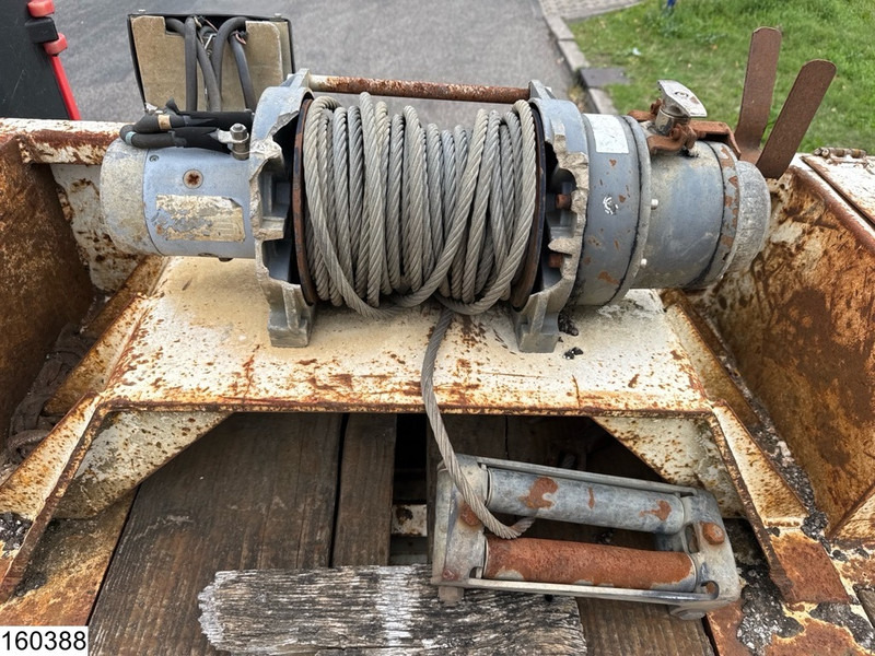 Puspiekabe zema profila platforma Louault Lowbed 34,000 kg, Steering axle, Hydraulic, Winch: foto 15 Puspiekabe zema profila platforma Louault Lowbed 34,000 kg, Steering axle, Hydraulic, Winch: foto 15