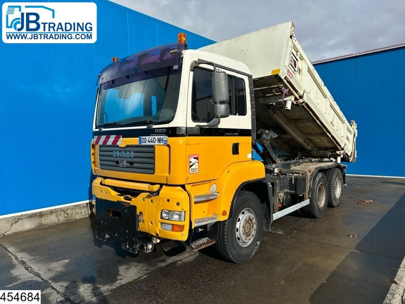 MAN TGA 26 390 6x4, Manual, Steel suspension - Kravas automašīna pašizgāzējs: foto 1 MAN TGA 26 390 6x4, Manual, Steel suspension - Kravas automašīna pašizgāzējs: foto 1