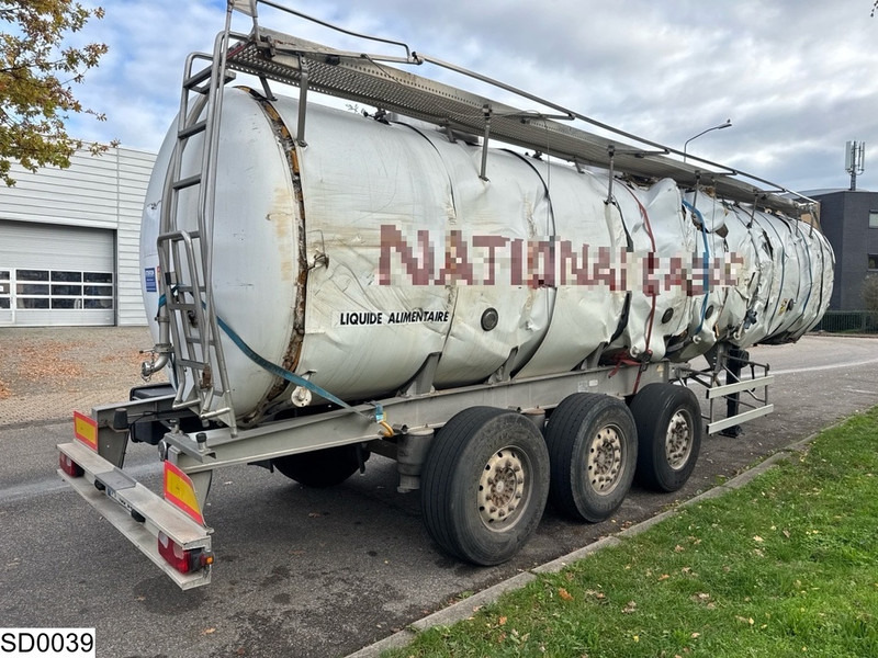 Magyar Chemie 32000 Liter - Puspiekabe cisterna: foto 5 Magyar Chemie 32000 Liter - Puspiekabe cisterna: foto 5