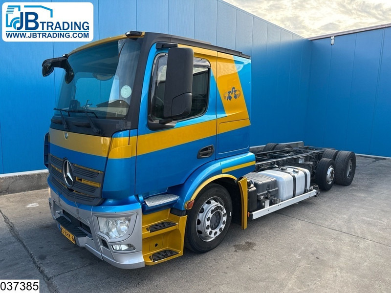 Mercedes-Benz Actros 2443 6x2, EURO 6, PTO, Standairco - Šasija kravas automašīna: foto 1 Mercedes-Benz Actros 2443 6x2, EURO 6, PTO, Standairco - Šasija kravas automašīna: foto 1