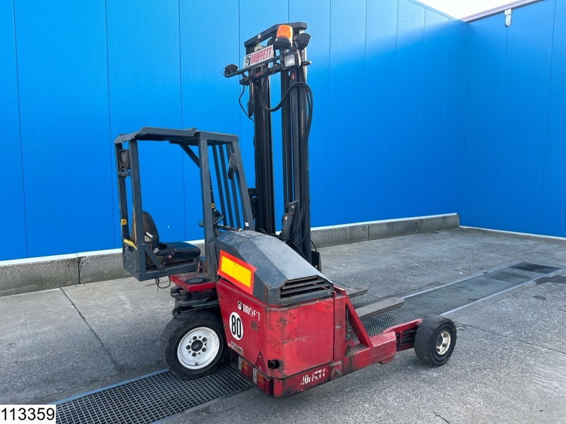 Moffett M4 20.3 3x3, H 3,90 mtr, 2000 KG - Mobilais autoiekrāvējs: foto 4 Moffett M4 20.3 3x3, H 3,90 mtr, 2000 KG - Mobilais autoiekrāvējs: foto 4