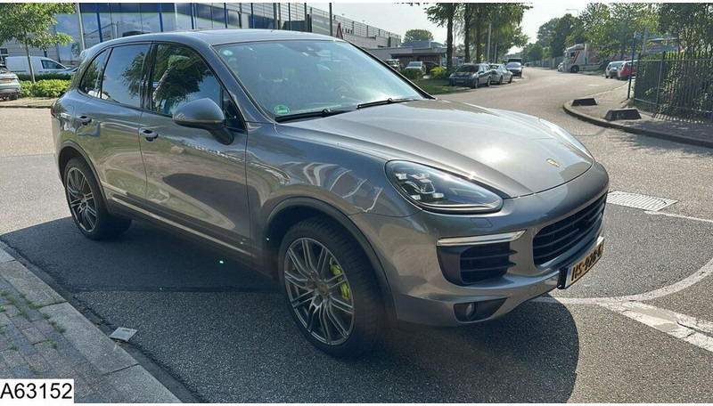 Porsche Cayenne Cayenne S E-Hybrid - Vieglā automašīna: foto 2 Porsche Cayenne Cayenne S E-Hybrid - Vieglā automašīna: foto 2