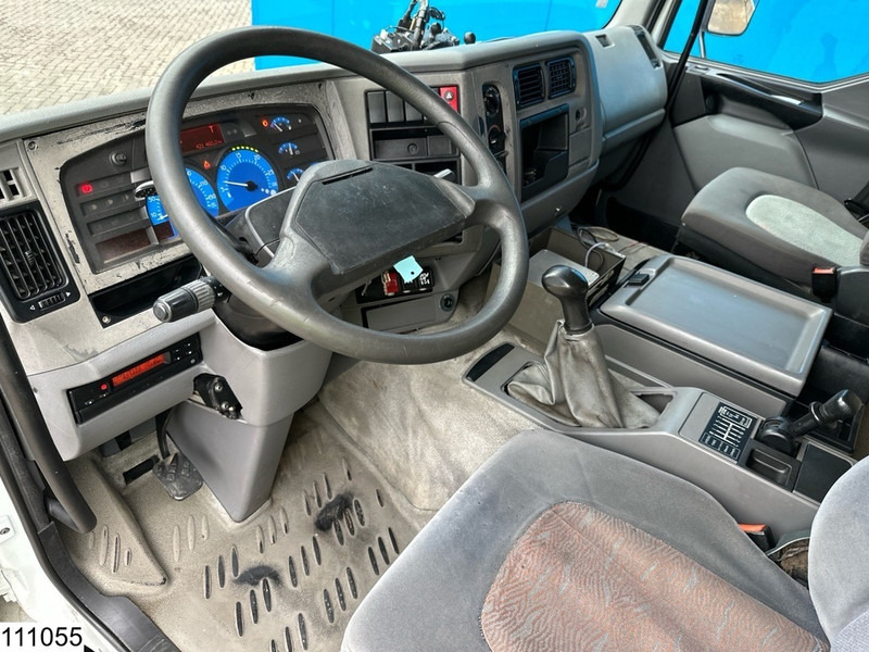 Renault Premium 270 Dxi Euro 3, Fuel, Manual, 13905 Liter, 3 Comp - Autocisterna: foto 5 Renault Premium 270 Dxi Euro 3, Fuel, Manual, 13905 Liter, 3 Comp - Autocisterna: foto 5