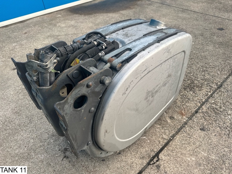 Universeel AdBlue Tank - Degvielas tvertne: foto 2 Universeel AdBlue Tank - Degvielas tvertne: foto 2