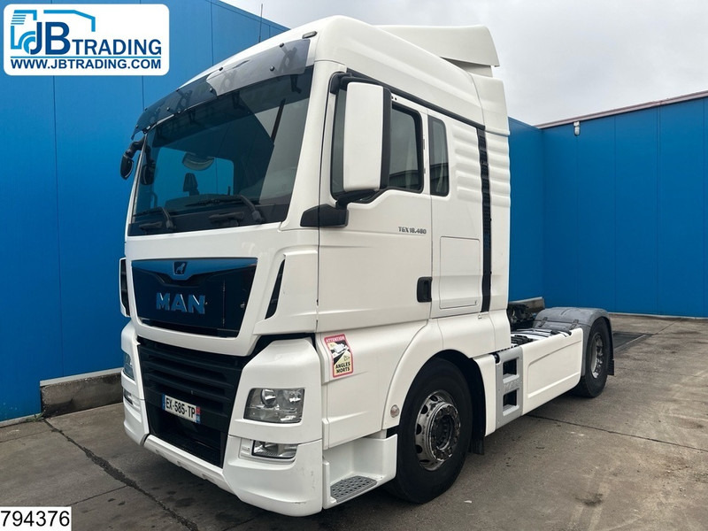MAN TGX 18 460 EURO 6, Retarder, PTO - Vilcējs: foto 1 MAN TGX 18 460 EURO 6, Retarder, PTO - Vilcējs: foto 1