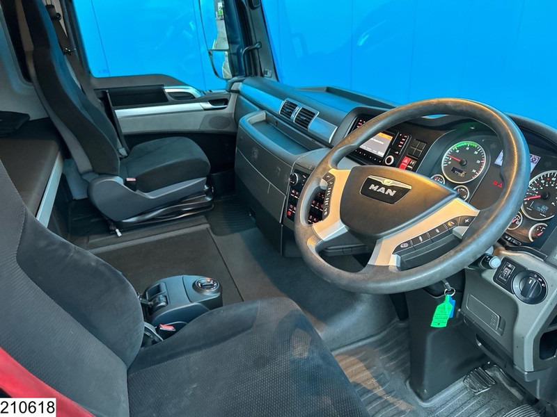 MAN TGX 24 440 6x2, EURO 6, RHD, ADR, Hydraulic - Vilcējs: foto 5 MAN TGX 24 440 6x2, EURO 6, RHD, ADR, Hydraulic - Vilcējs: foto 5