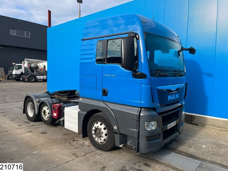MAN TGX 24 440 6x2, EURO 6, RHD, ADR, Hydraulic - Vilcējs: foto 2 MAN TGX 24 440 6x2, EURO 6, RHD, ADR, Hydraulic - Vilcējs: foto 2