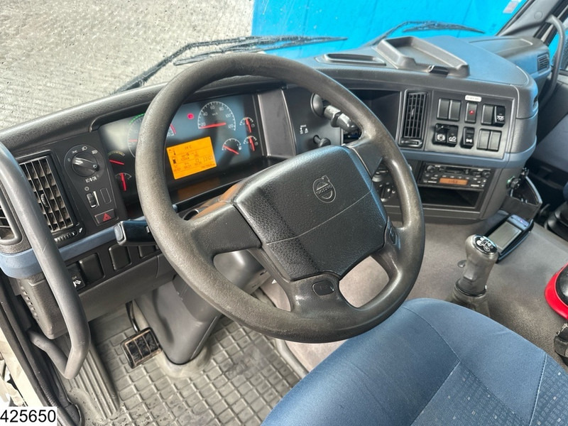 Volvo FM 300 6 X 2, Manual, Steel suspension, Palfinger - Bortu kravas automašīna/ Platforma, Kravas auto ar manipulatoru: foto 5 Volvo FM 300 6 X 2, Manual, Steel suspension, Palfinger - Bortu kravas automašīna/ Platforma, Kravas auto ar manipulatoru: foto 5