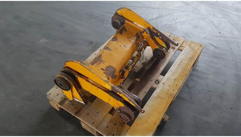 Ahlmann AZ 10 - Quick coupler/Schnellwechsler/Snelwissel - Ātrā sakabe - Celtniecības tehnika: foto 2 Ahlmann AZ 10 - Quick coupler/Schnellwechsler/Snelwissel - Ātrā sakabe - Celtniecības tehnika: foto 2