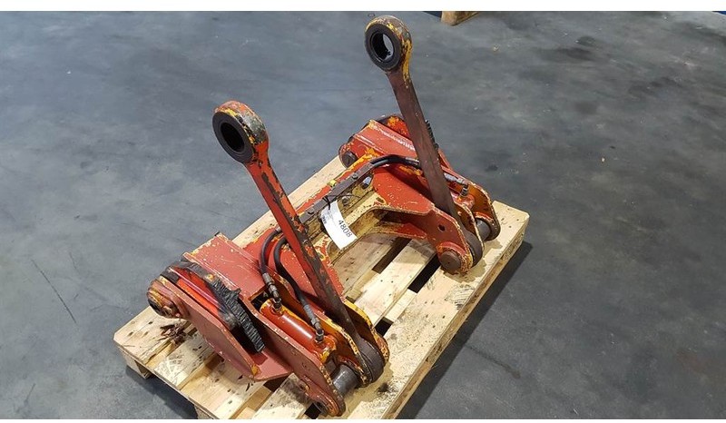 Ahlmann AZ 12 - Quick coupler/Schnellwechsler/Snelwissel - Ātrā sakabe: foto 2 Ahlmann AZ 12 - Quick coupler/Schnellwechsler/Snelwissel - Ātrā sakabe: foto 2