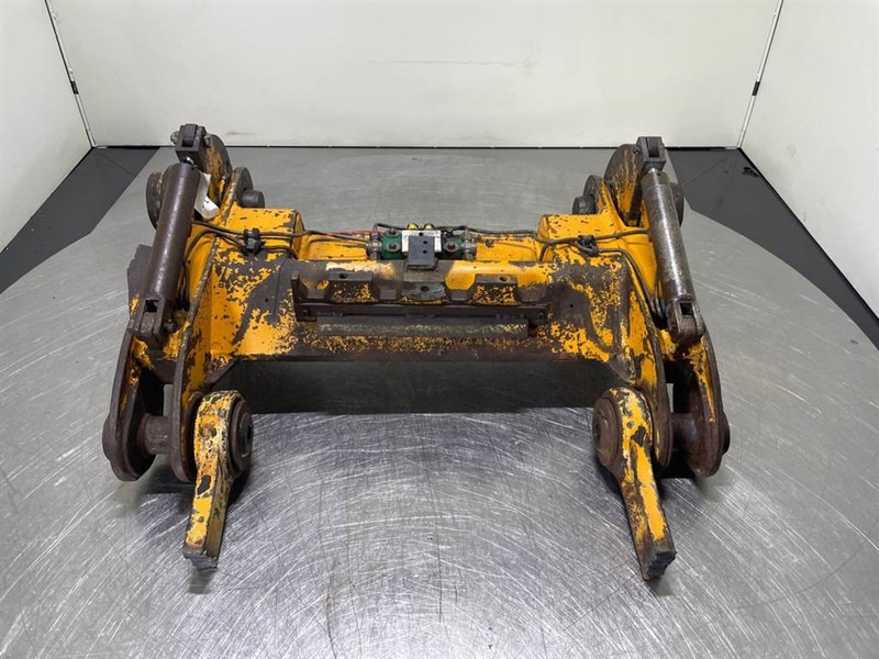 Ahlmann AZ10 - Quick coupler/Schnellwechsler/Snelwissel - Ātrā sakabe - Celtniecības tehnika: foto 2 Ahlmann AZ10 - Quick coupler/Schnellwechsler/Snelwissel - Ātrā sakabe - Celtniecības tehnika: foto 2